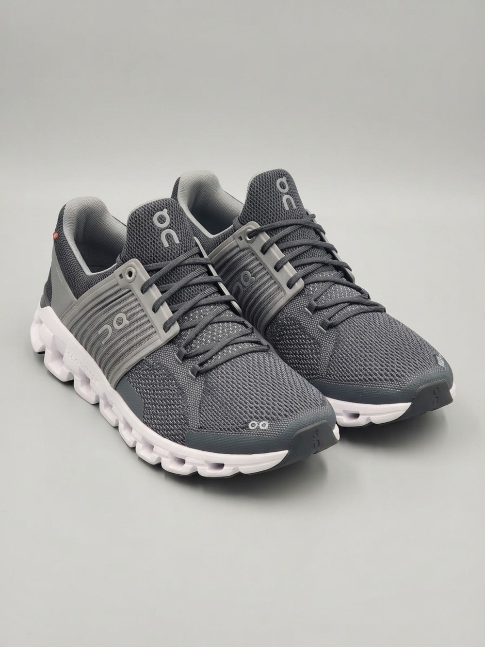 On Running Cloud Swift Grey Men's Size 11 Sneakers Shoes CloudTec Good Condition